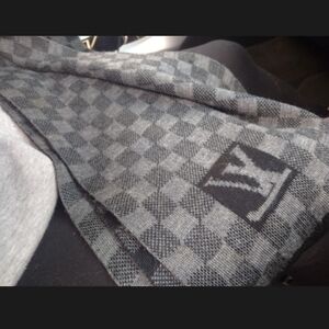 Louis Vuitton scarf